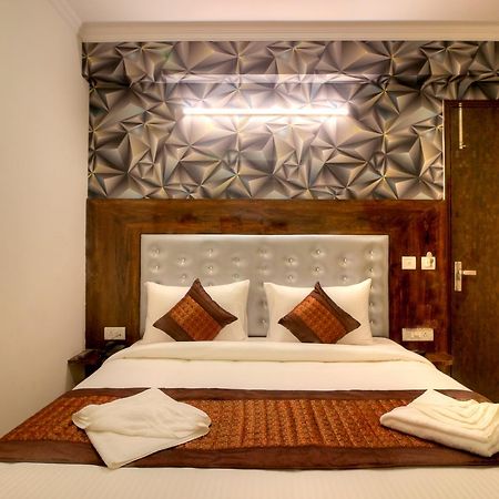 Airport Hotel Ark Of Avalon New Delhi Exterior photo