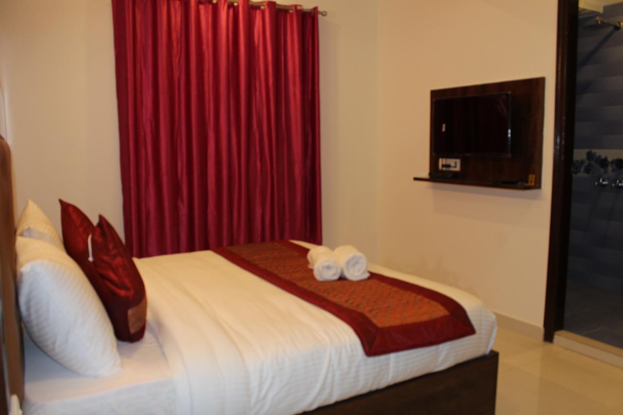 Airport Hotel Ark Of Avalon New Delhi Exterior photo