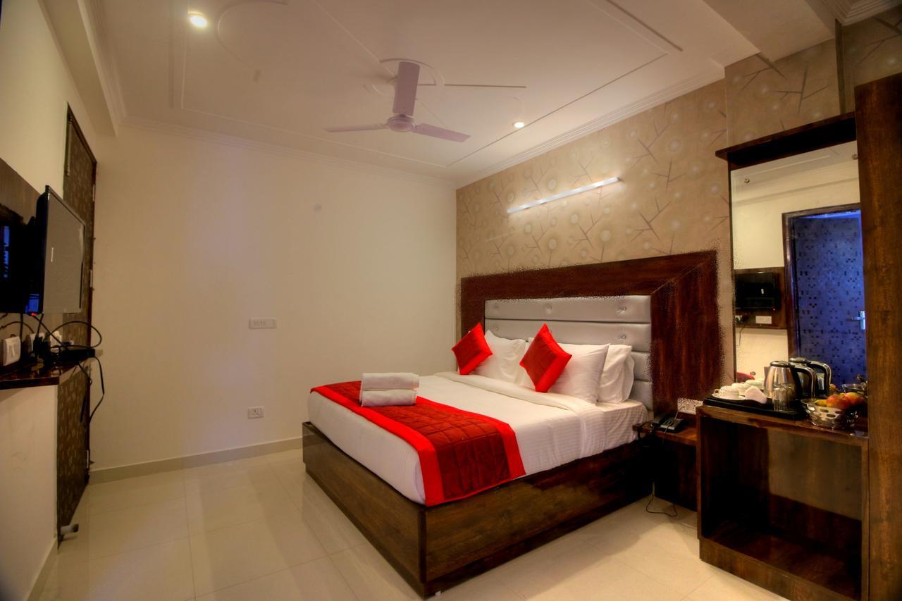 Airport Hotel Ark Of Avalon New Delhi Exterior photo